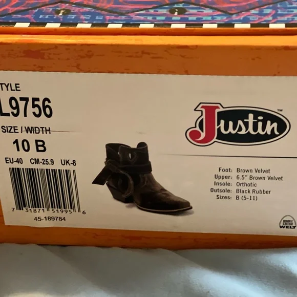 Justin Boots Womens Elana Velvet Square Toe Casual Boots Ankle Low Heel 1-2inch - Brown - Size 7 B　並行輸入品 Justin Brown Elana Broad Square Toe Boots for Women \u2013 Pard\u0027s